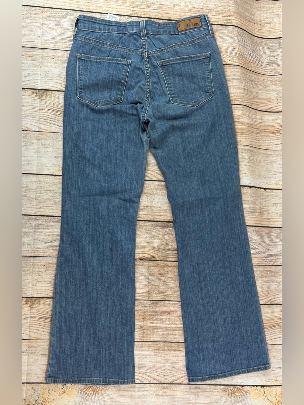 Women’s Denizen Levi’s Totally Shaping Bootcut Denim Blue Jeans Size 8 Medium